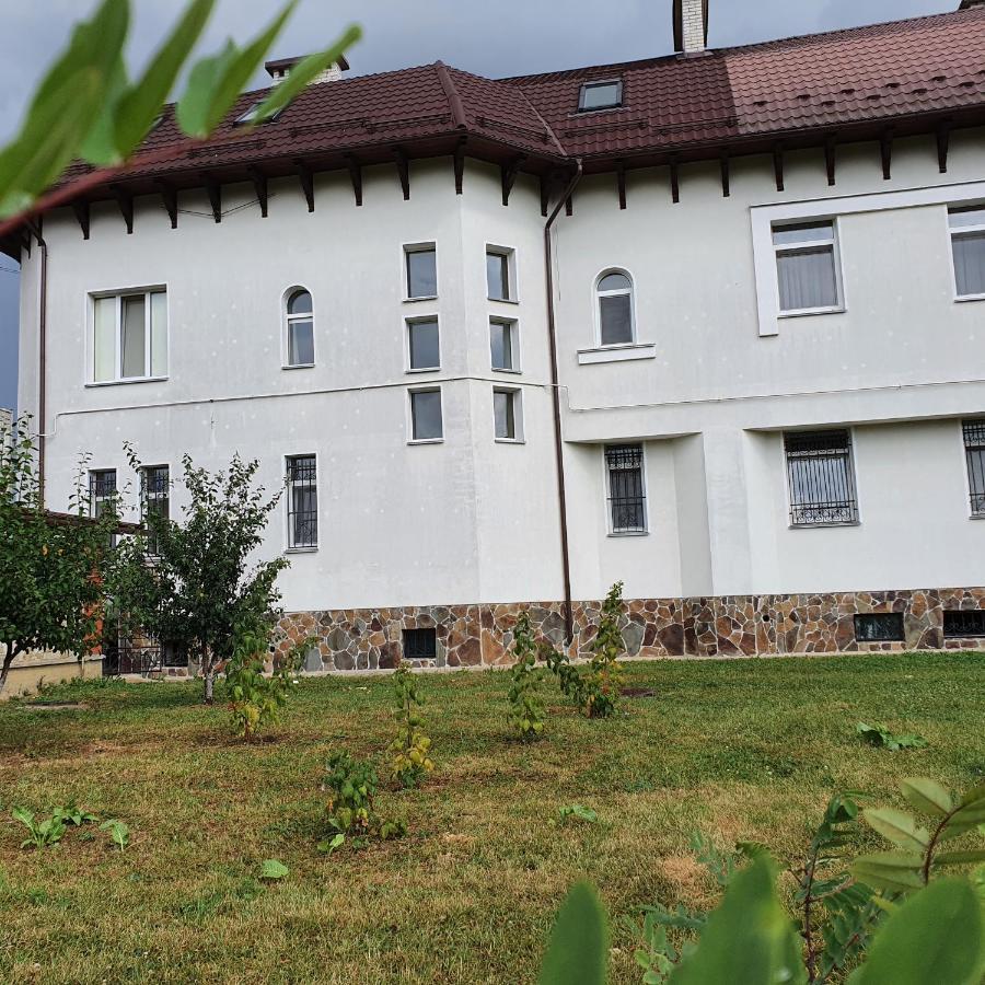 Дім Святого Йосифа Ivano-Frankivsk Exterior foto